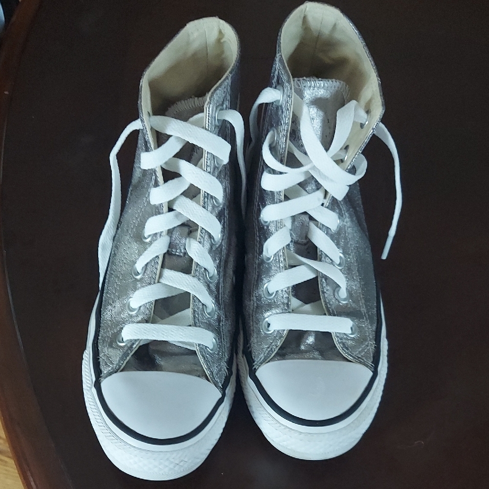 NEW CONVERSE CHUCK TAYLOR